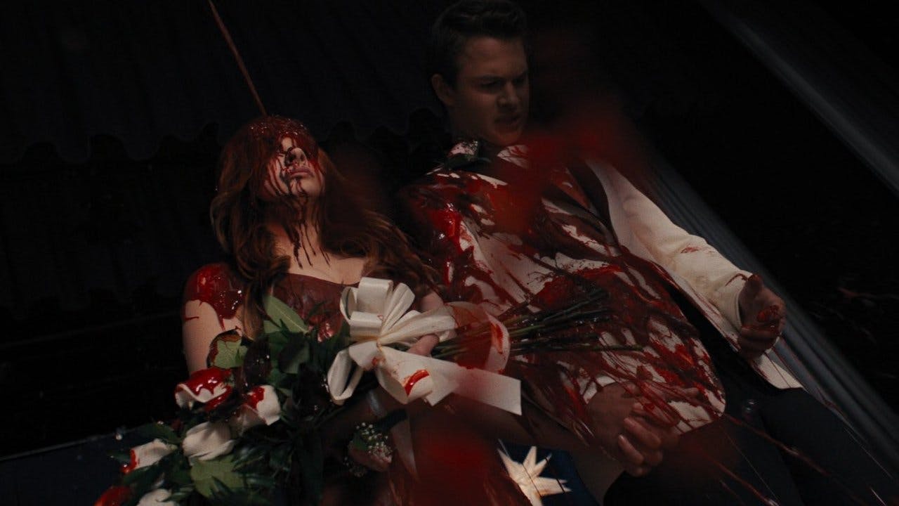 Carrie: A Estranha assista online