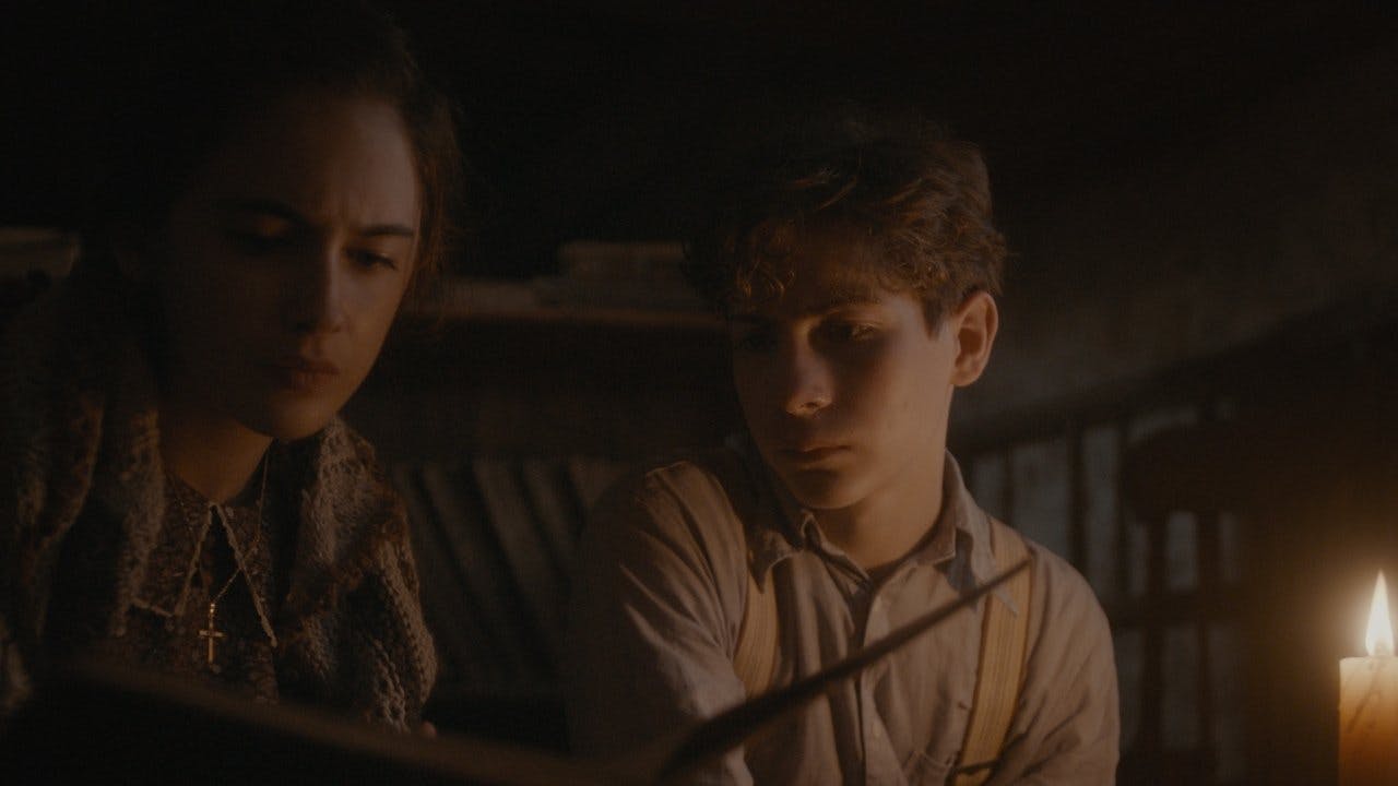 Queen of Bones assista online