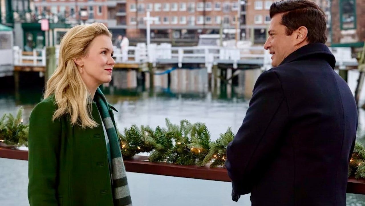 A Newport Christmas assista online