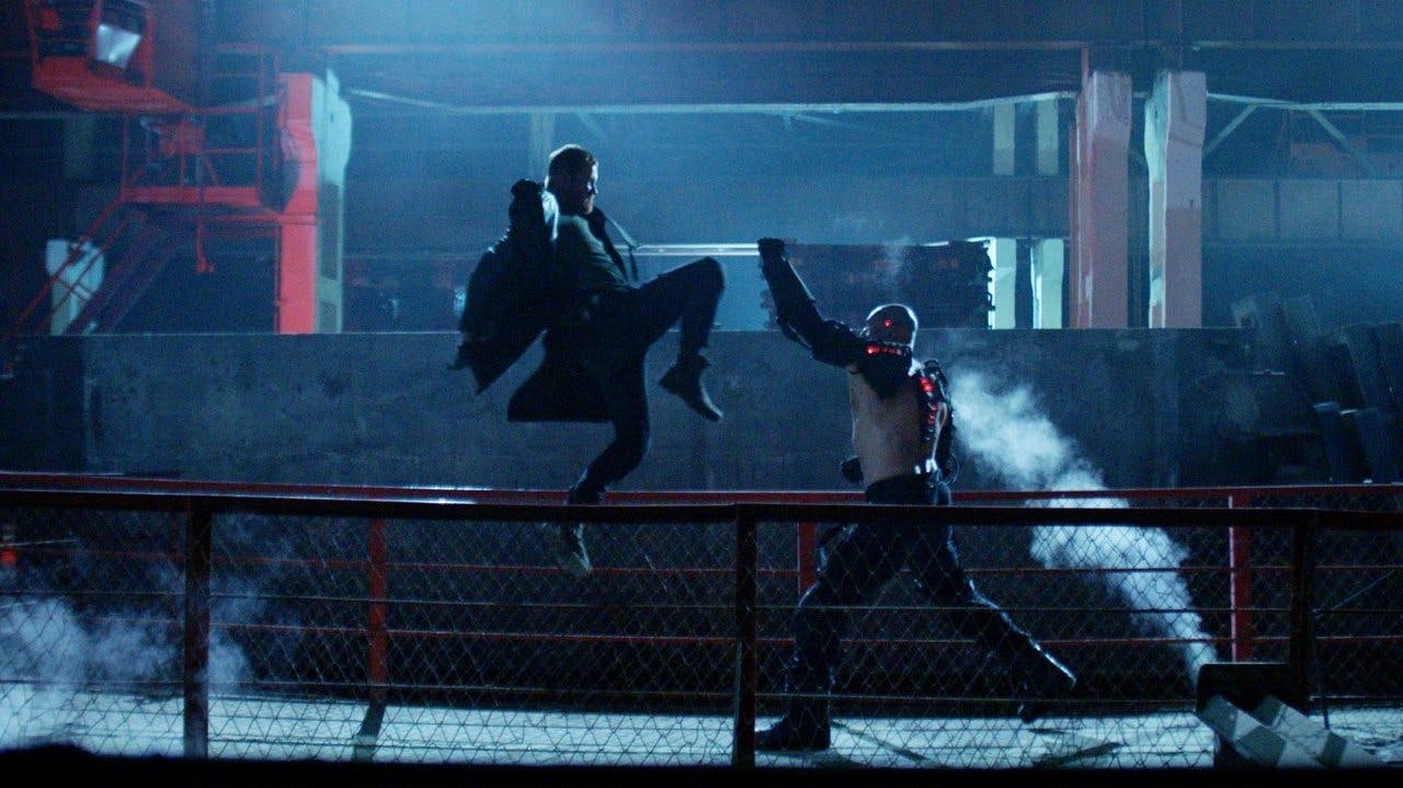 Identity assista online