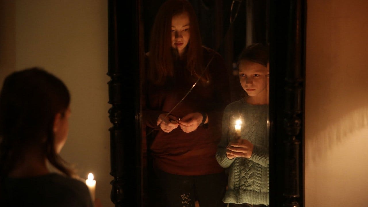 A Dama do Espelho: O Ritual das Trevas assista online