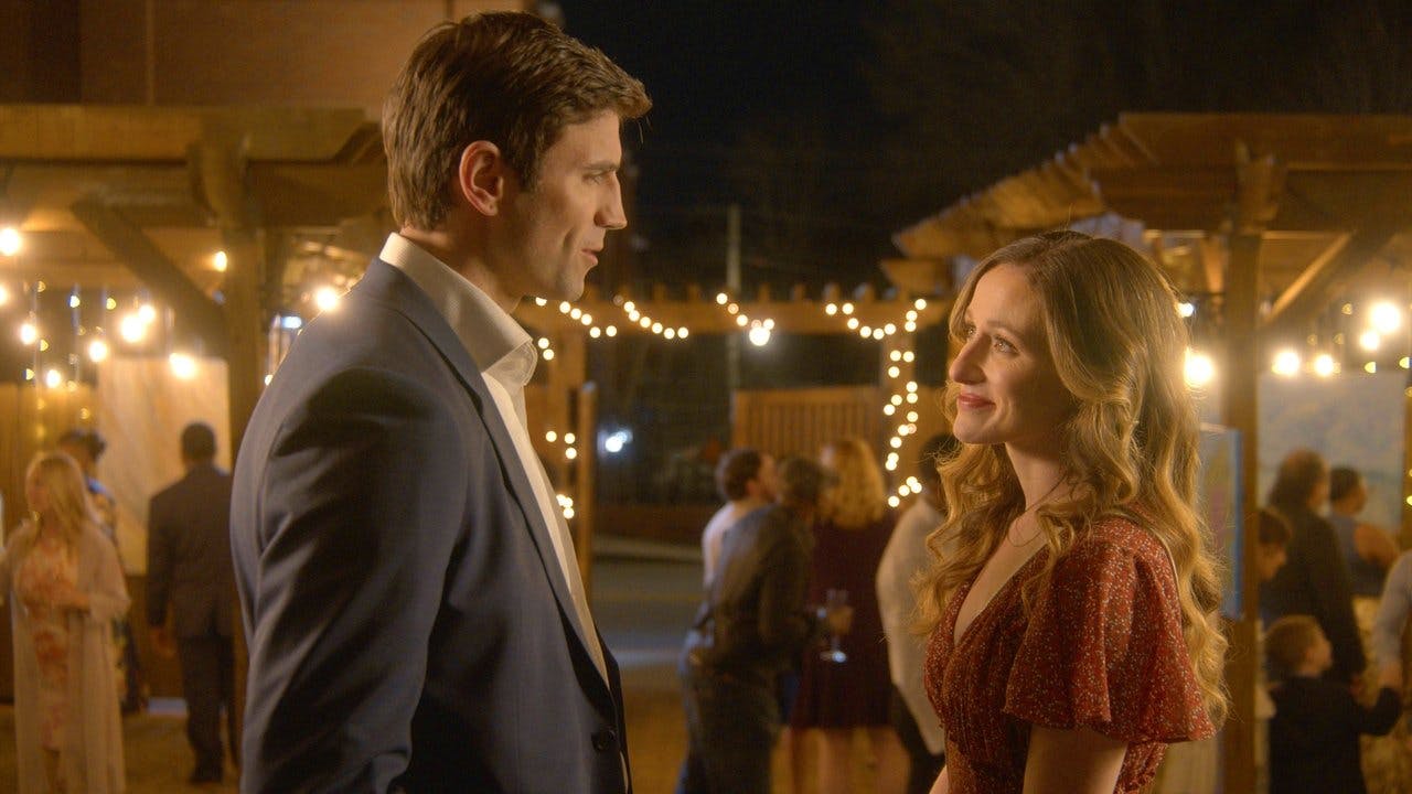 Falling for the Competition assista online