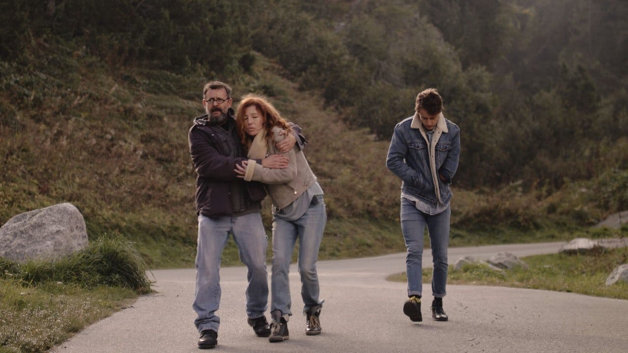 South of Hope Street assista online