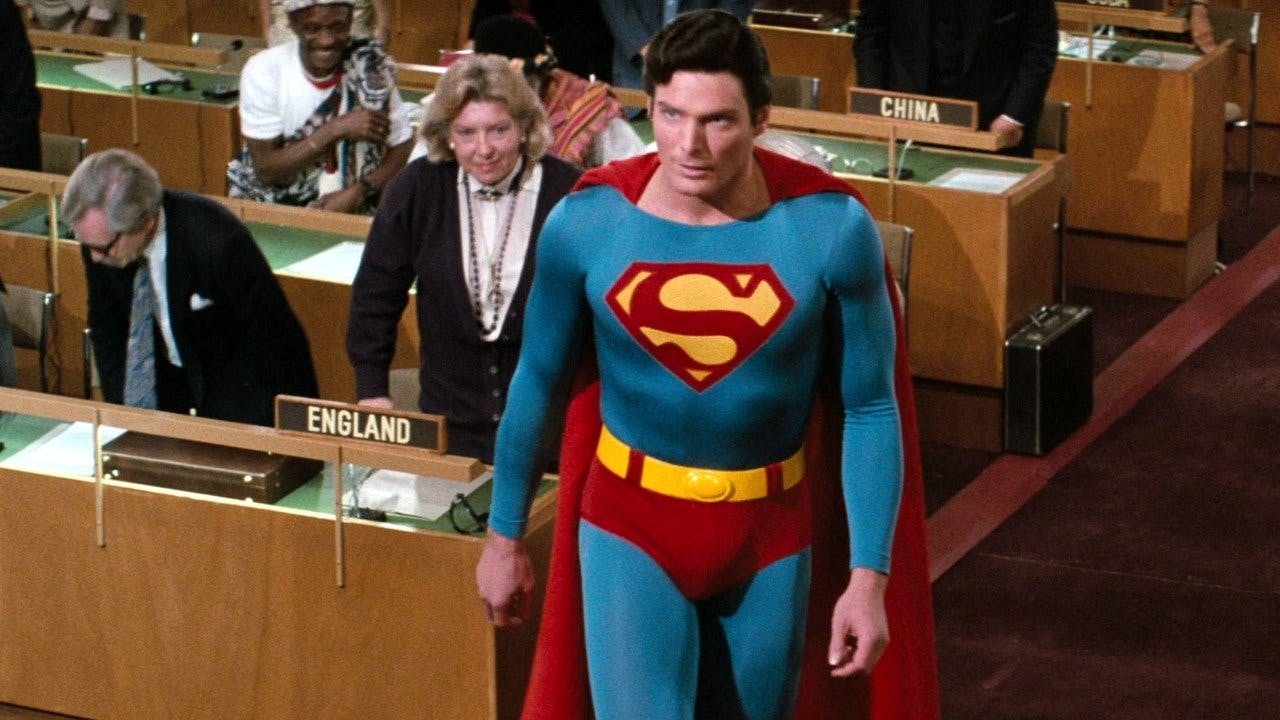 Superman IV: Em Busca da Paz assista online