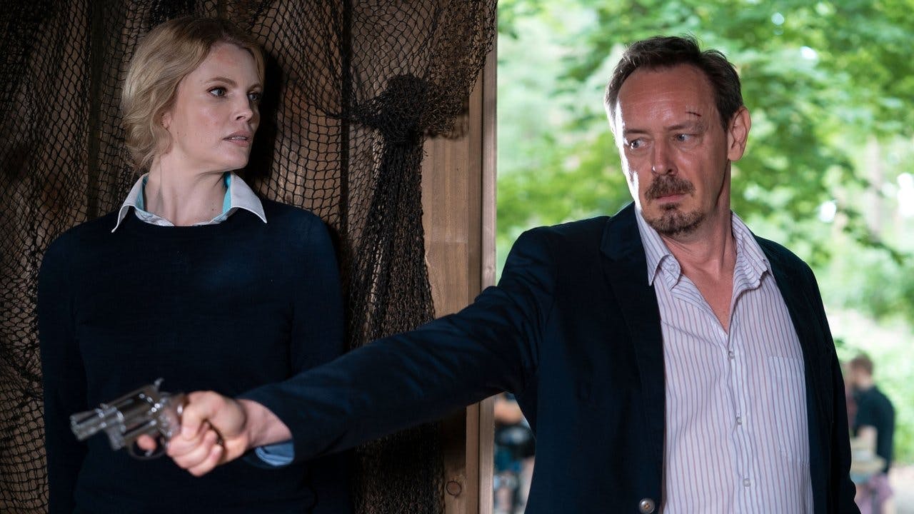 Miss Willoughby and the Haunted Bookshop assista online