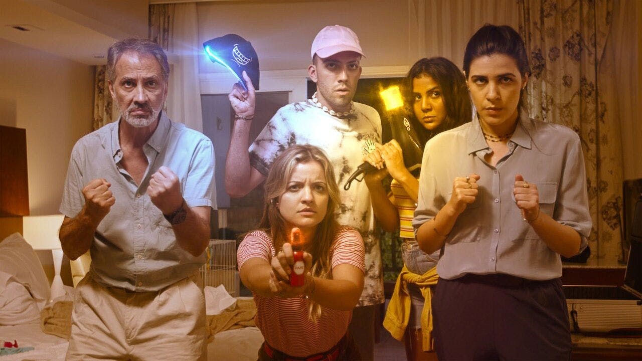 Flops: Agentes Nada Secretos assista online