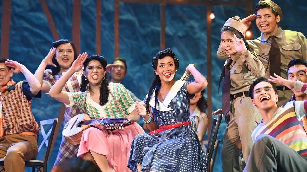 Mula sa Buwan assista online