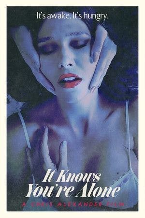 It Knows You’re Alone Online em HD