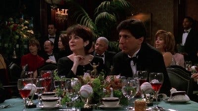 Assistir Raymond e Companhia Temporada 1 Episódio 18 Online em HD
