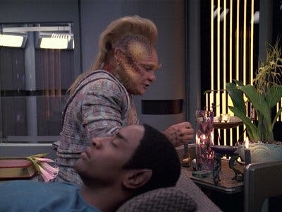 Assistir Jornada nas Estrelas: Voyager Temporada 6 Episódio 6 Online em HD