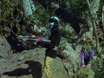 Assistir Perdidos no Espaço Temporada 3 Episódio 4 Online em HD