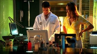 Assistir CSI: Miami Temporada 5 Episódio 22 Online em HD