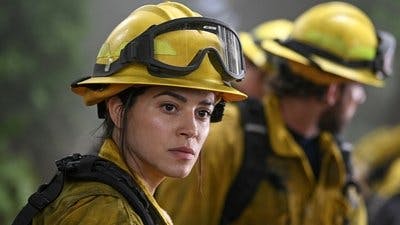 Assistir Fire Country Temporada 3 Episódio 6 Online em HD