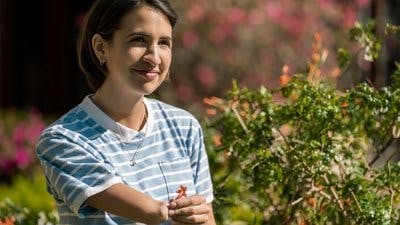 Assistir Little America Temporada 2 Episódio 8 Online em HD