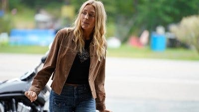 Assistir Moonshine Temporada 2 Episódio 1 Online em HD