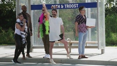 Assistir Queer Eye Temporada 3 Episódio 7 Online em HD