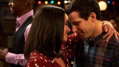 Assistir Brooklyn Nine-Nine: Lei e Desordem Temporada 5 Episódio 19 Online em HD