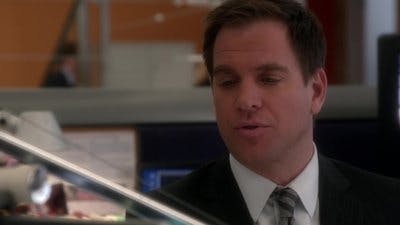 Assistir NCIS: Investigação Naval Temporada 10 Episódio 17 Online em HD
