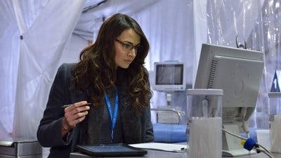 Assistir The Strain Temporada 1 Episódio 2 Online em HD