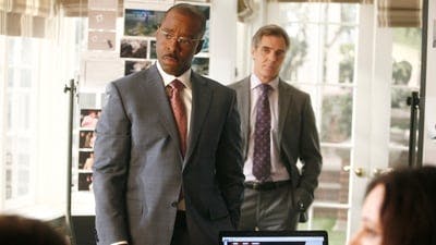 Assistir Revenge Temporada 1 Episódio 17 Online em HD