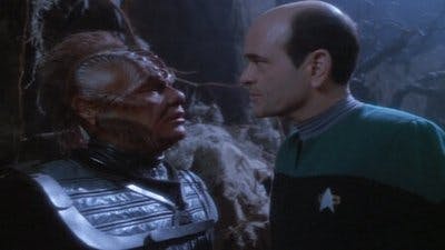 Assistir Jornada nas Estrelas: Voyager Temporada 4 Episódio 19 Online em HD