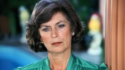 Assistir Dallas Temporada 4 Episódio 9 Online em HD