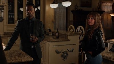 Assistir Wild Cards Temporada 1 Episódio 10 Online em HD
