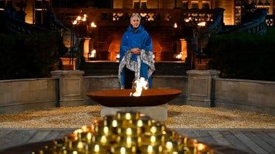 Assistir The Traitors Temporada 3 Episódio 11 Online em HD