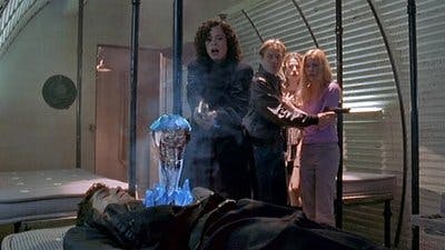 Assistir Arquivo Roswell Temporada 2 Episódio 14 Online em HD