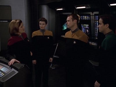 Assistir Jornada nas Estrelas: Voyager Temporada 6 Episódio 20 Online em HD