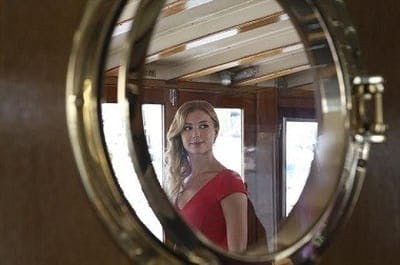 Assistir Revenge Temporada 2 Episódio 1 Online em HD