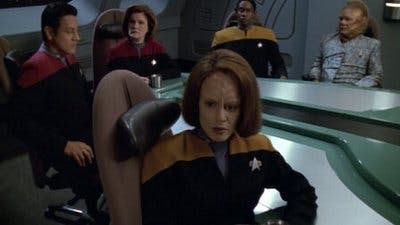 Assistir Jornada nas Estrelas: Voyager Temporada 5 Episódio 7 Online em HD