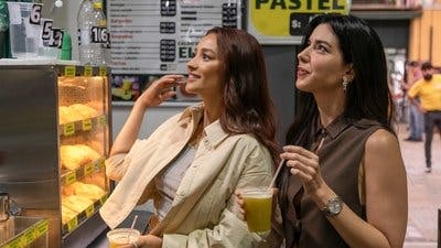 Assistir Bebidas do Mundo com Shay Mitchell Temporada 1 Episódio 4 Online em HD