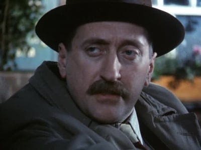 Assistir Agatha Christie’s Poirot Temporada 1 Episódio 8 Online em HD