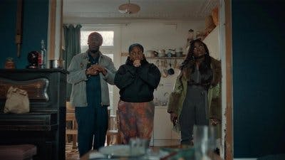 Assistir Queenie Temporada 1 Episódio 2 Online em HD