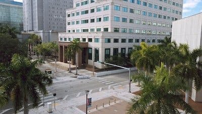 Assistir Cocaine Cowboys: Los reyes de Miami Temporada 1 Episódio 4 Online em HD