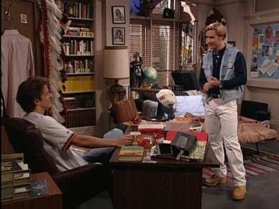 Assistir Salvados por la campana: Años de universidad Temporada 1 Episódio 3 Online em HD
