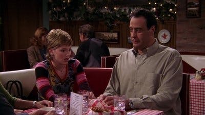 Assistir Raymond e Companhia Temporada 5 Episódio 8 Online em HD