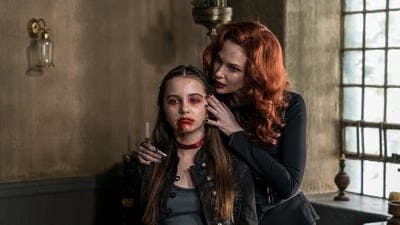 Assistir Van Helsing Temporada 2 Episódio 1 Online em HD