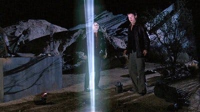Assistir Arquivo Roswell Temporada 1 Episódio 16 Online em HD