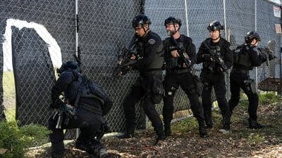 Assistir S.W.A.T.: Força de Intervenção Temporada 7 Episódio 8 Online em HD