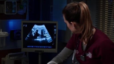 Assistir Chicago Med: Atendimento de Emergência Temporada 4 Episódio 21 Online em HD