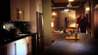 Assistir Nikita Temporada 1 Episódio 17 Online em HD
