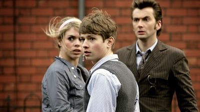 Assistir Doctor Who Temporada 2 Episódio 7 Online em HD