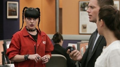 Assistir NCIS: Investigação Naval Temporada 5 Episódio 9 Online em HD
