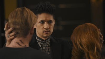 Assistir Shadowhunters: Instrumentos Mortais Temporada 2 Episódio 10 Online em HD