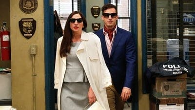 Assistir Brooklyn Nine-Nine: Lei e Desordem Temporada 6 Episódio 4 Online em HD