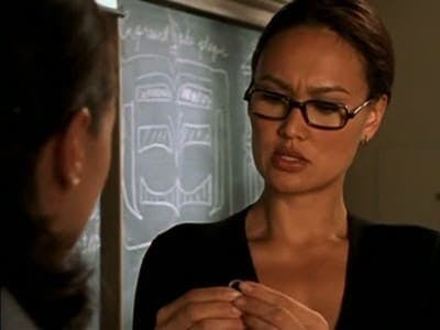 Assistir Caçadora de Relíquias Temporada 1 Episódio 15 Online em HD