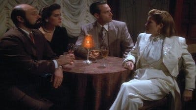 Assistir Jornada nas Estrelas: Voyager Temporada 4 Episódio 18 Online em HD