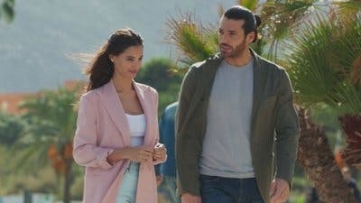 Assistir Violeta como O Mar Temporada 2 Episódio 10 Online em HD